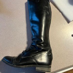 Ovation size 8.5 tall boot with zipper